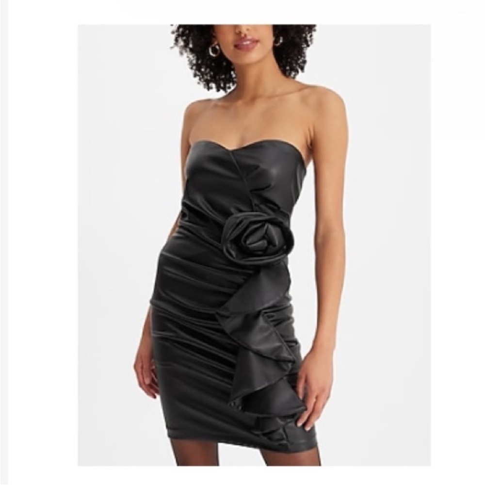 Express Vegan leather Elegant Black Strapless Dress size small NWT